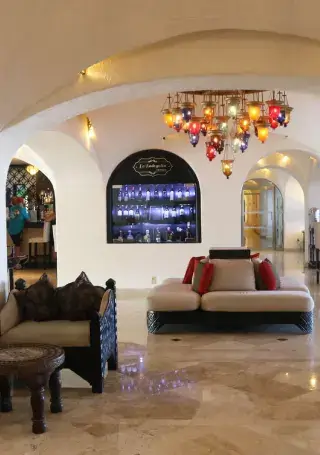 lounge lobby